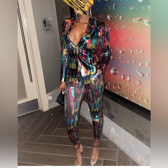 2 piece multi-color pant suit - Picture 5 of 8